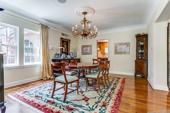140 Luther Dr, House other with 4 bedrooms, 5 bathrooms and null parking in Olmos Park TX | Image 11