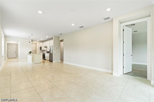 2244 Yellowfin Cir, NAPLES, FL, 34114-8337 | Card Image