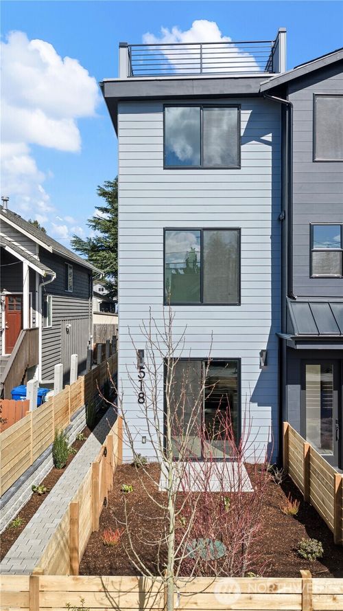 518 N 102nd St, Seattle, WA, 98133-9314 | Card Image
