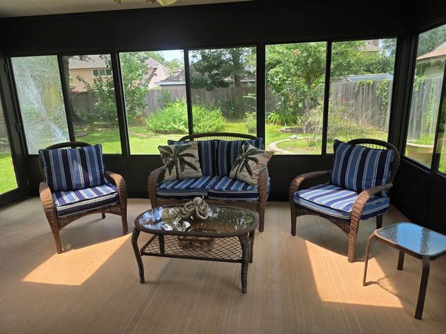 Sunroom with skylights | Image 38