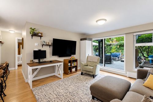 204-7377 Salisbury Ave, Burnaby, BC, V5E4B2 | Card Image