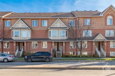 24 Lakepointe Dr, Condo with 2 bedrooms, 3 bathrooms and 2 parking in Orléans ON | Image 1