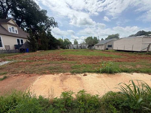 512 E Tombigbee St, Florence, AL, 35630 | Card Image