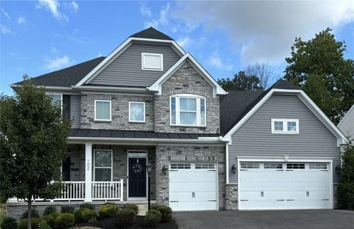 102 Cole Dr, Mc Kees Rocks, PA, 15136-4101 | Card Image