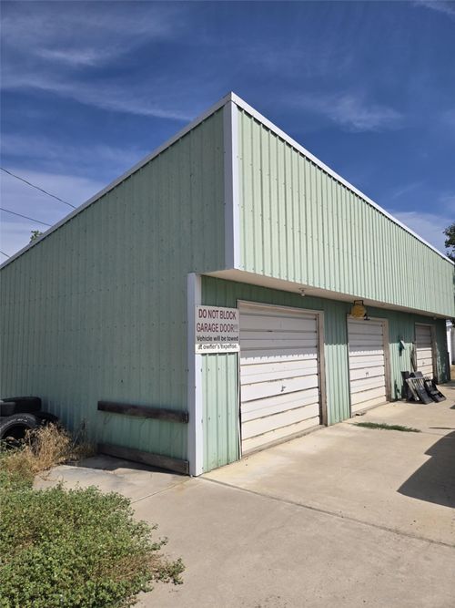 107 E Oak St, Plains, MT, 59859-7016 | Card Image