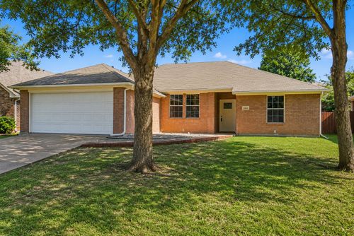 5424 Appalachian Way, Fort Worth, TX, 76123-2821 | Card Image