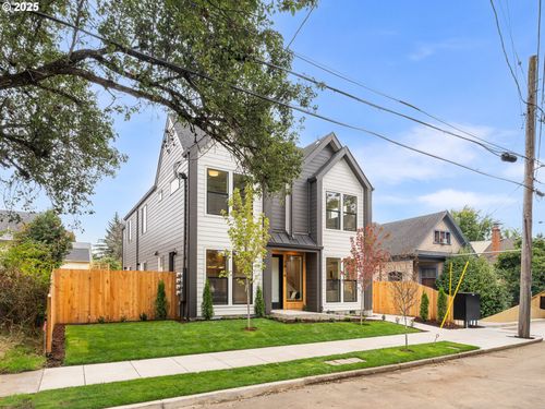 1816 Se 37th Ave, Portland, OR, 97214-5138 | Card Image