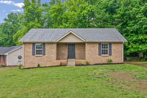 628 Woodhaven Dr, Clarksville, TN, 37042-3911 | Card Image