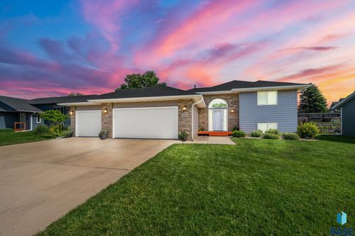 6612 W 61st St Street, Sioux Falls, SD, 57106 | Card Image