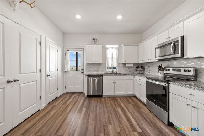 221 Comancheros Rd, House other with 3 bedrooms, 2 bathrooms and null parking in Jarrell TX | Image 13