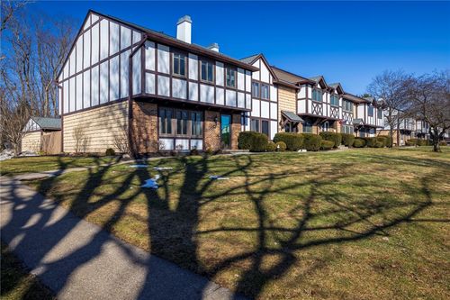 169 New Wickham Dr, Penfield, NY, 14526-2725 | Card Image