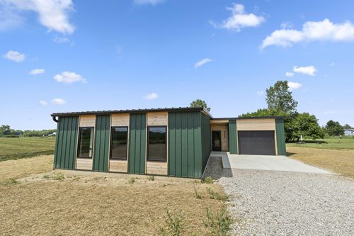 327 County Road 21, Ashley, OH, 43003-9647 | Card Image
