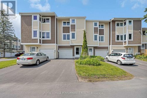 302 Salter Crescent, Ottawa, ON, K2K1Z3 | Card Image