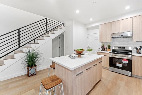 437 Patterson Way, Fullerton, CA, 92832-2521 | Card Image