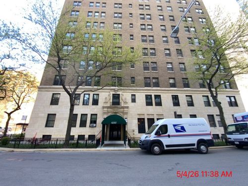 6101 N Sheridan Rd, Chicago, IL, 60660-2870 | Card Image