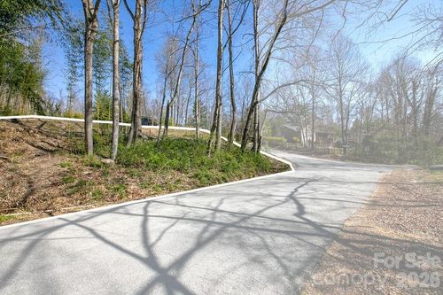 47 Chestnut Lane, Hendersonville, NC, 28792 | Card Image