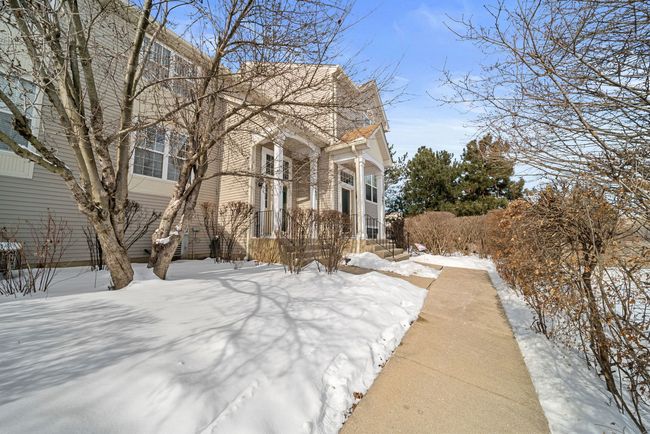 1605 Saint Claire Ct, Townhouse with 2 bedrooms, 2 bathrooms and 2 parking in Gurnee IL | Image 14