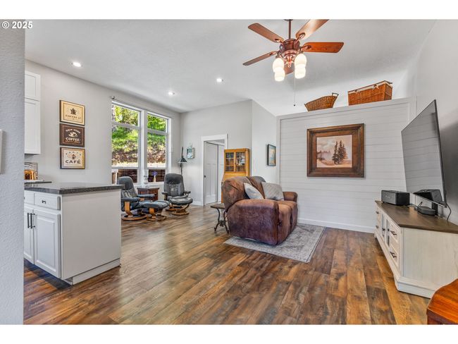 3460 Summers Ln Se, House other with 3 bedrooms, 3 bathrooms and 2 parking in Turner OR | Image 39