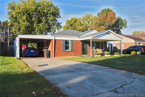 601 Chippewa Dr, Jeffersonville, IN, 47130-4603 | Card Image