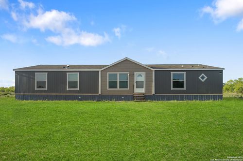 985 Lobo Loop, Hondo, TX, 78861-6320 | Card Image