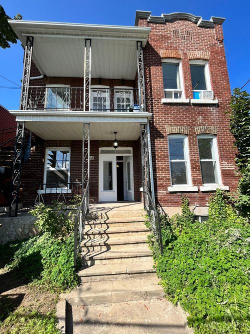 46 Boul Lévesque E, Laval, QC, H7G1B7 | Card Image