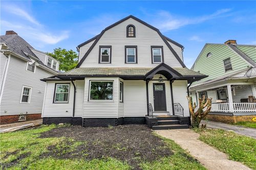 3186 E 137th St, Cleveland, OH, 44120-3235 | Card Image
