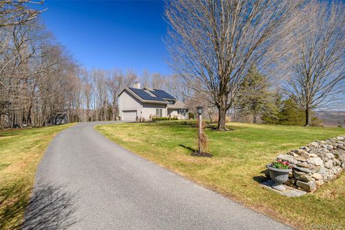 29 Farm Rd, Sherman, CT, 06784-1323 | Card Image