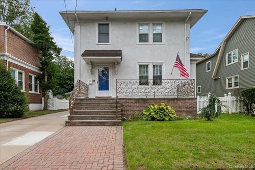 1051 Roselle Pl, Woodmere, NY, 11598-1116 | Card Image
