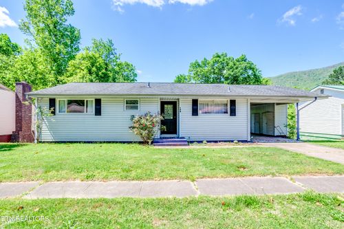 135 Upper Airbase Ln, Briceville, TN, 37710-2008 | Card Image