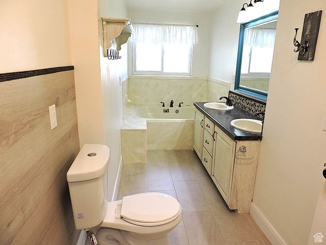 Master Bathroom | Image 26