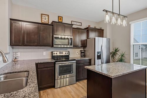 5815 Passage Creek Dr, Dublin, OH, 43016-1664 | Card Image