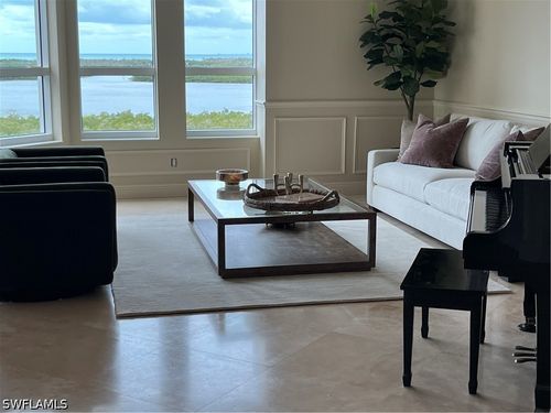 701-285 Grande Way, NAPLES, FL, 34110-6487 | Card Image