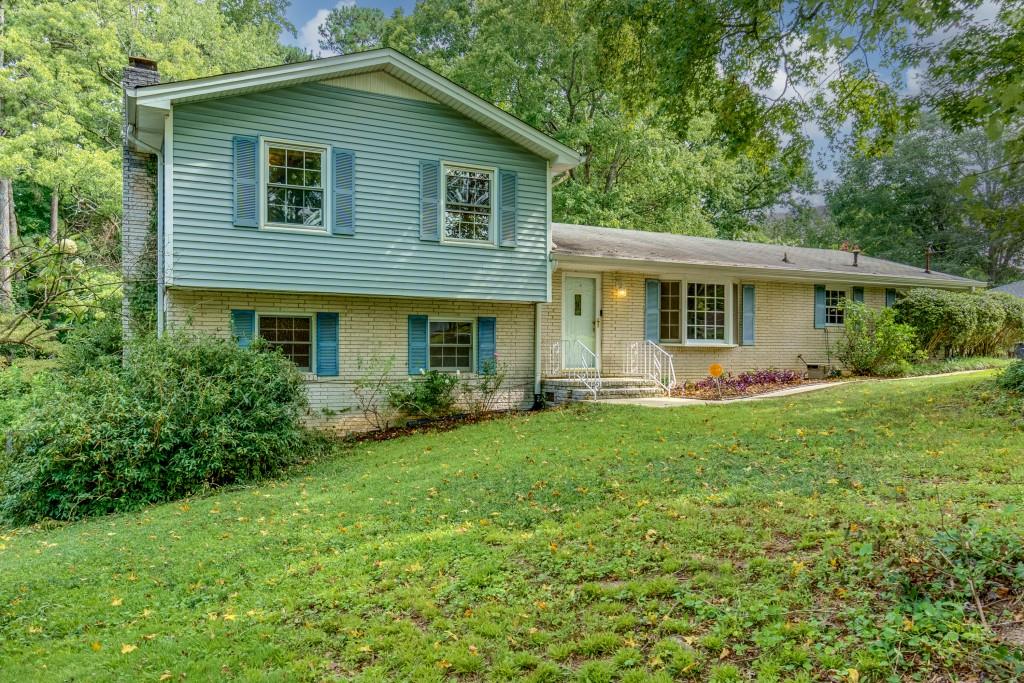 Favorwood Dr, Marietta, GA 30060