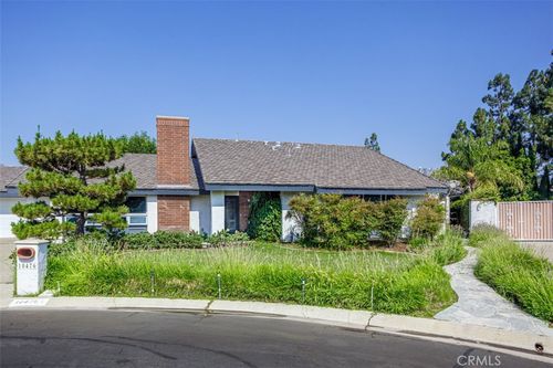 b-10476 Fredrick Dr, Villa Park, CA, 92861-5304 | Card Image