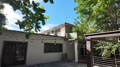 690 Calle Naborias, Vega Alta, PR, 00692 | Card Image