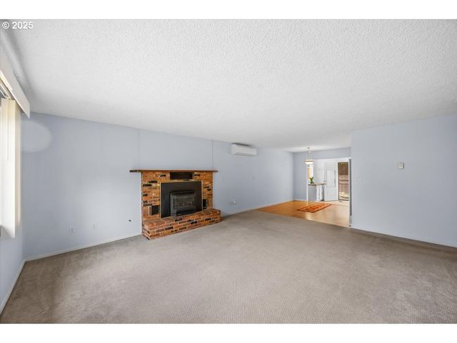 744 Ne Craig St, House other with 4 bedrooms, 3 bathrooms and 2 parking in Myrtle Creek OR | Image 4