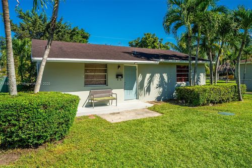 313 Nw 12th St, Homestead, FL, 33030-4224 | Card Image