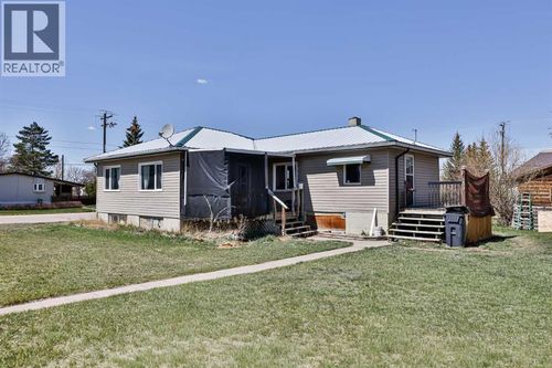 209 3 Avenue, Warner, AB, T0K2L0 | Card Image