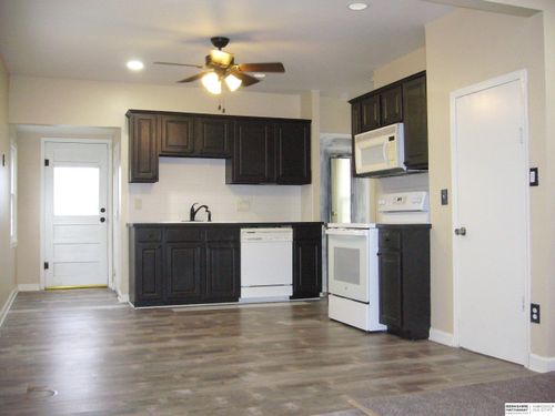 8317 State St, Ralston, NE, 68127-3755 | Card Image