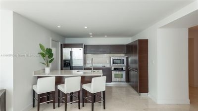 1912 - 1900 N Bayshore Dr, Condo with 3 bedrooms, 3 bathrooms and null parking in Miami FL | Image 3