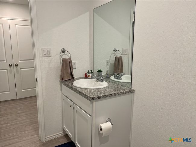 5930 Antonio Pl, House other with 3 bedrooms, 3 bathrooms and null parking in Seguin TX | Image 11