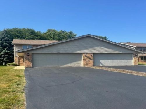 724-724 Tulip Ln, ROCKFORD, IL, 61107-5808 | Card Image