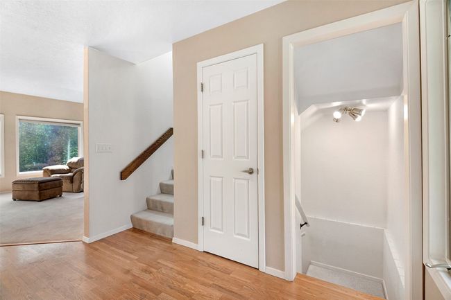 Entrance Way | Image 11