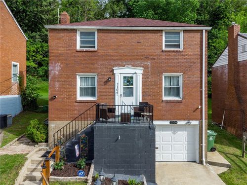 2106 Lindsay Rd, Wilkinsburg, PA, 15221-1247 | Card Image