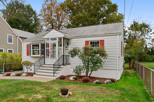 17 Meadow Dr, Cos Cob, CT, 06807-2003 | Card Image