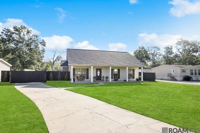 14168 Mire Rd, House other with 3 bedrooms, 2 bathrooms and null parking in Gonzales LA | Image 2