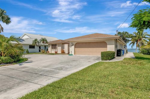 1701 Bayshore Dr, Hutchinson Island, FL, 34949-3402 | Card Image