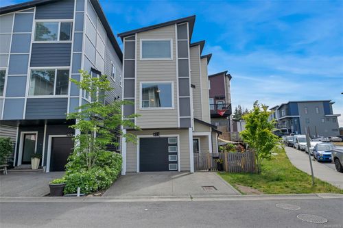 933 Solitaire Landing, Langford, BC, V9C0J9 | Card Image
