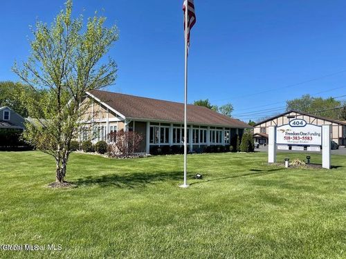 404 Troy Schenectady Rd, Latham, NY, 12110-3259 | Card Image