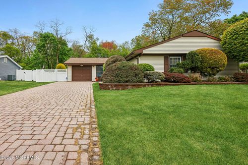 6 Wister Pl, Matawan, NJ, 07747-1824 | Card Image